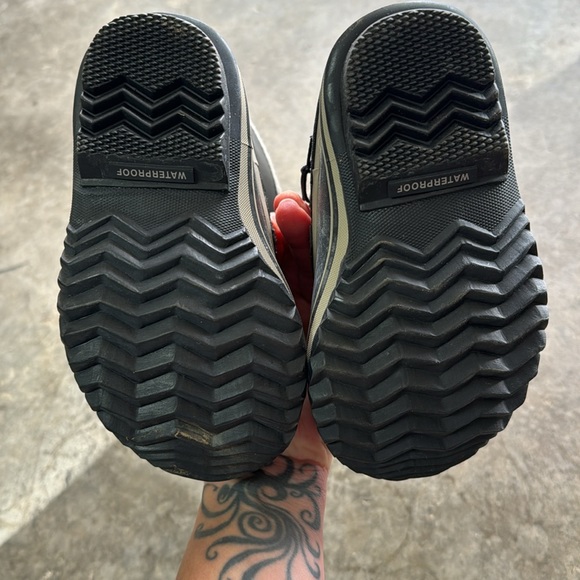 Sorel boots - Picture 5 of 8